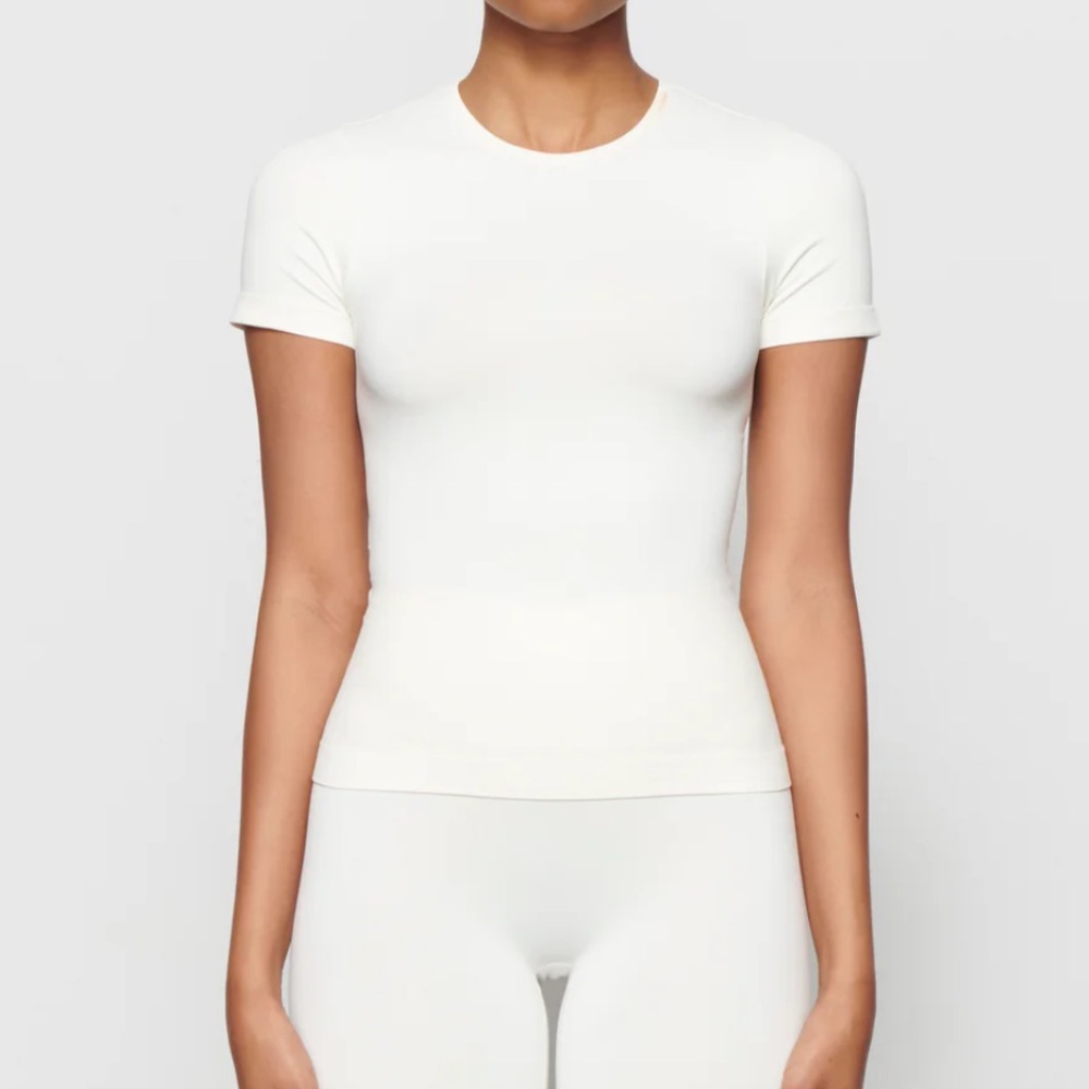 NEW skims soft smoothing shirt